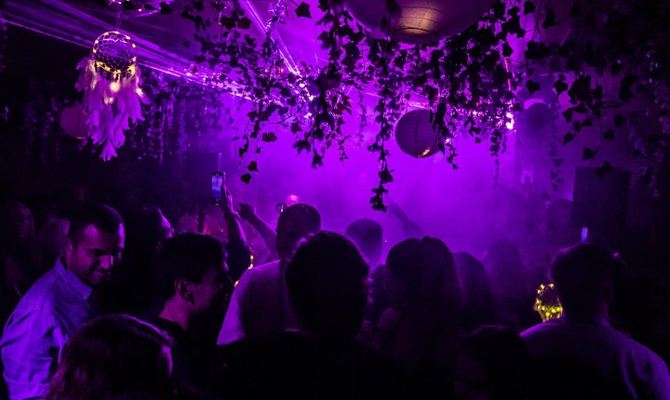 We wish you a merry Pingmas- Top Clubs for NYE