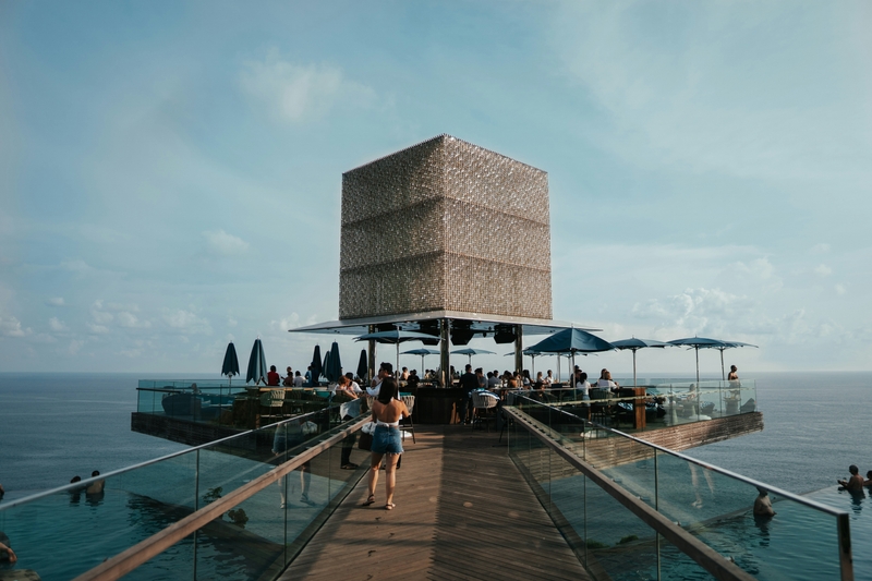 <h2><em>Uluwatu &#8211; The Cliffside Paradise</em><br></h2>