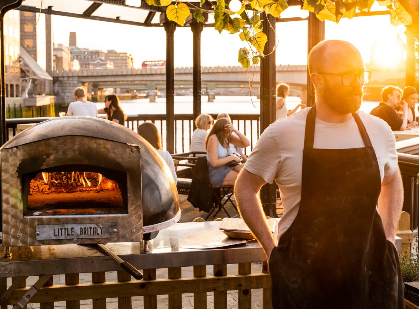Piazza By The Pier Header Image