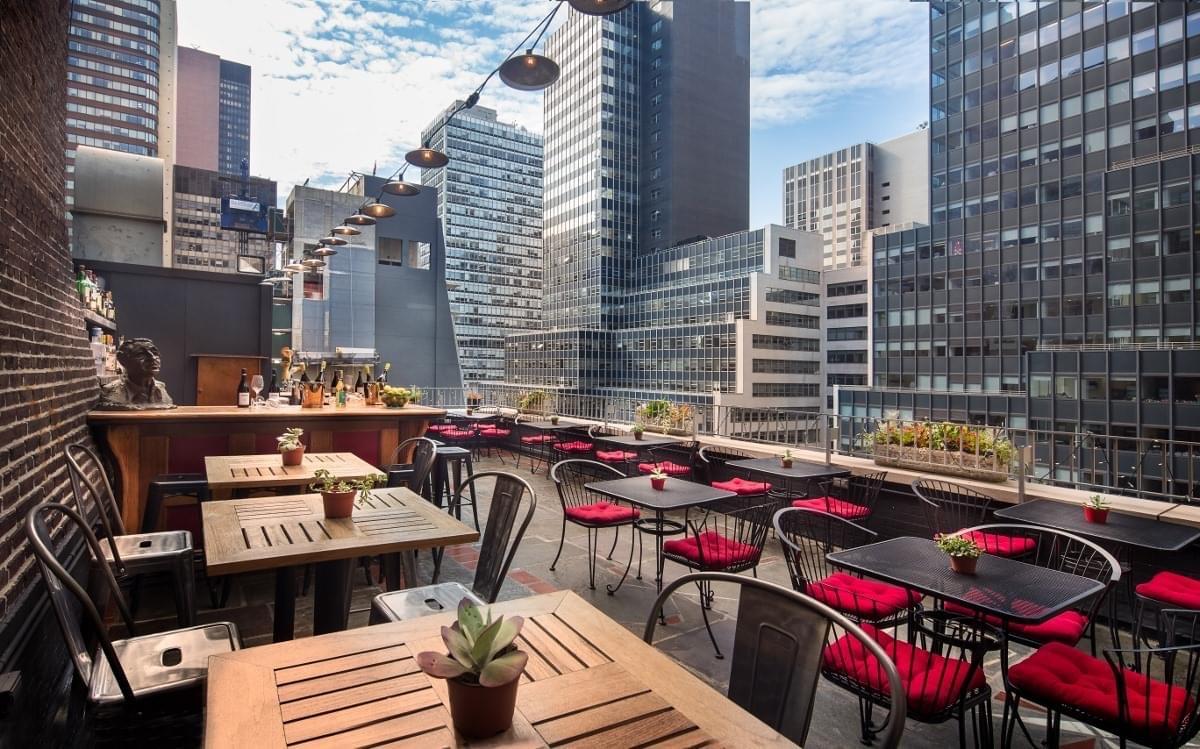Henry's rooftop bar  low resolution