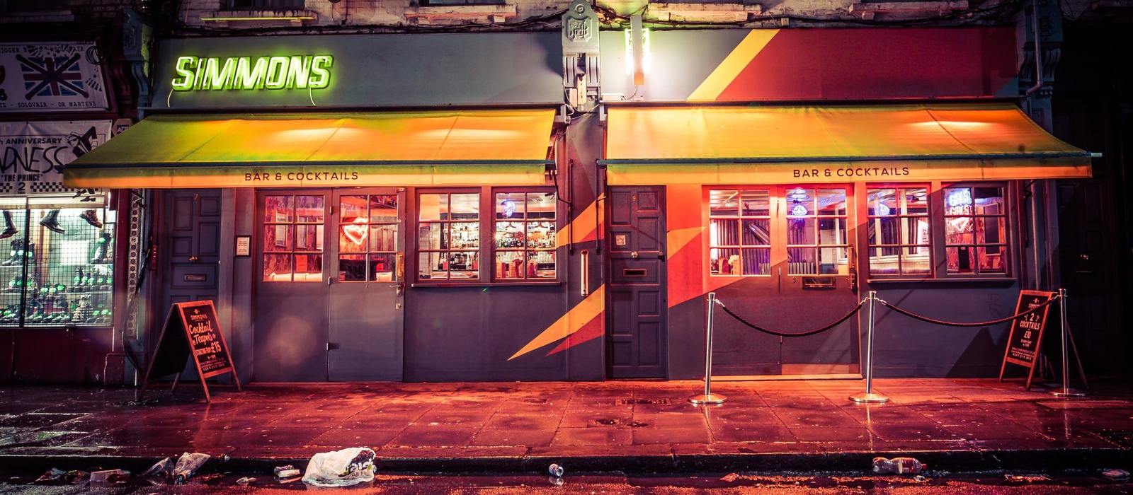 Simmons Bar | Camden Town