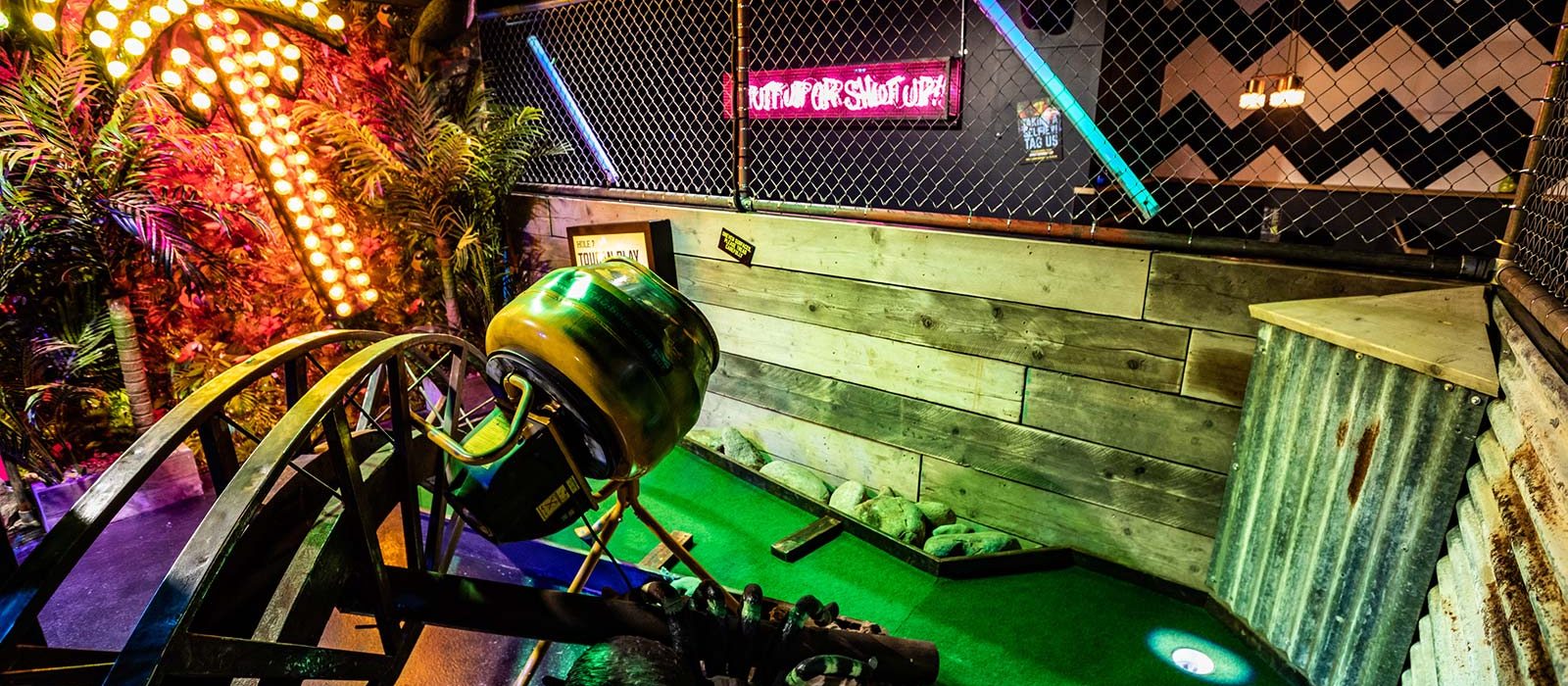 Junkyard Golf Club Worship Street