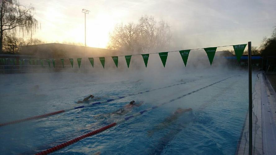 Image 2 from London Fields Lido's image gallery'