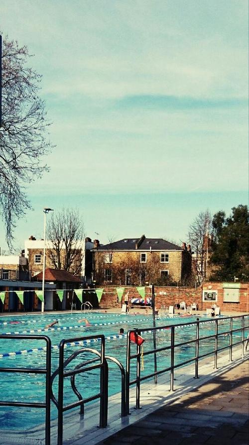 Image 3 from London Fields Lido's image gallery'