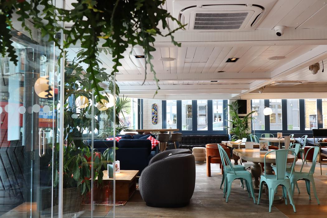 Image 3 from Bubba Oasis Clapham's image gallery'