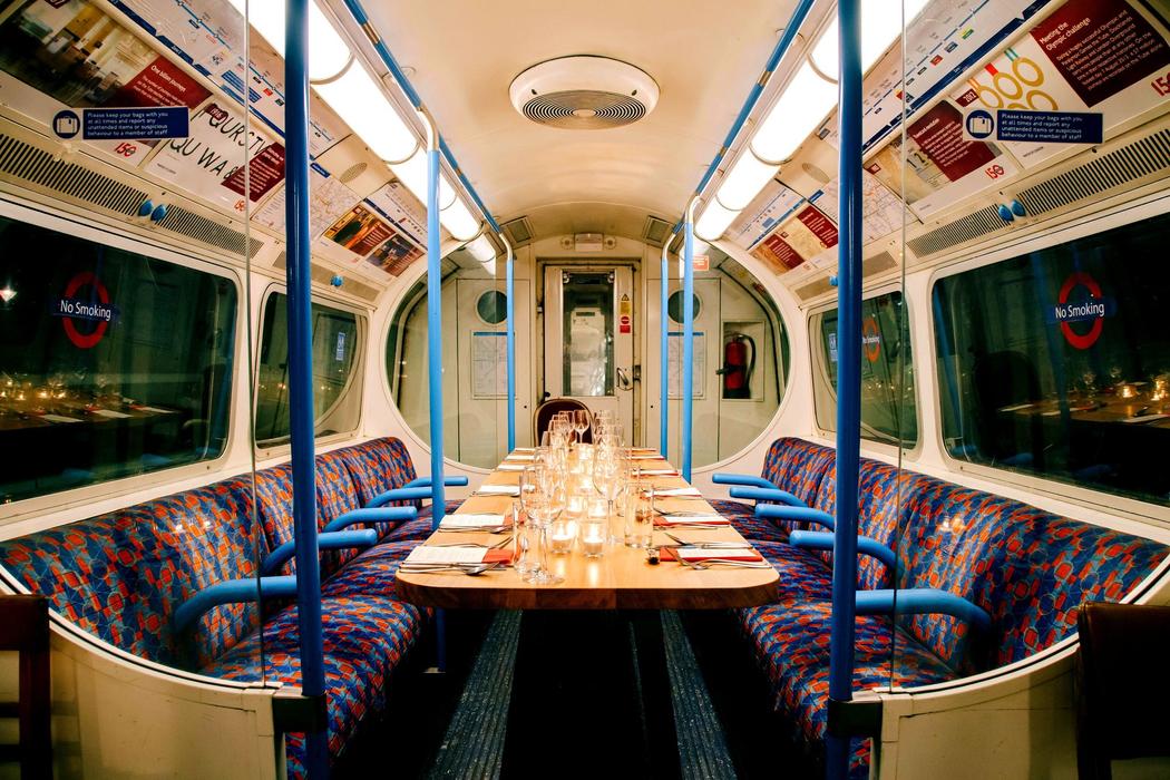 Image 1 from supperclub.tube - Dining on a Tube Train's image gallery'