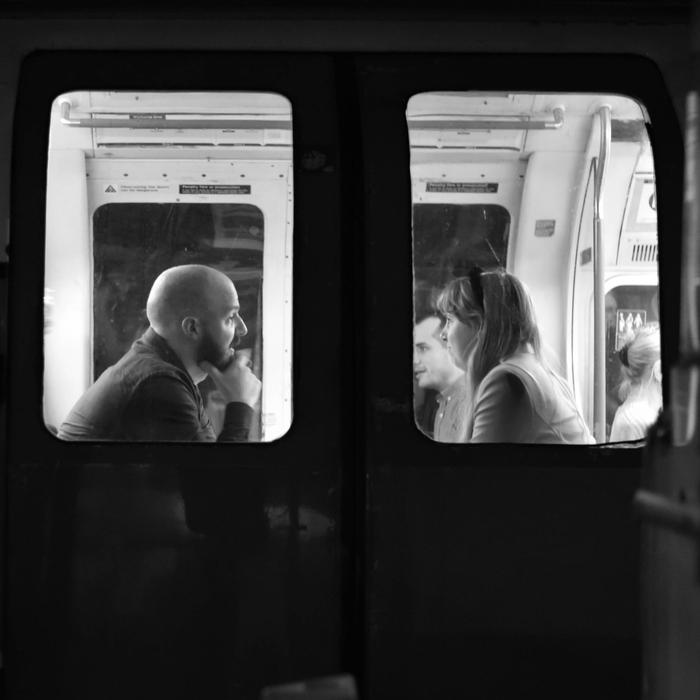 Image 4 from supperclub.tube - Dining on a Tube Train's image gallery'