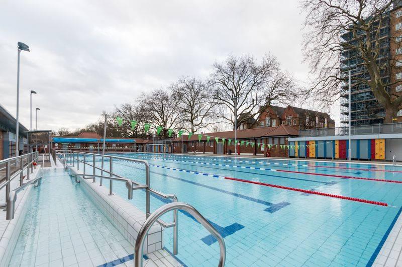 Image 4 from London Fields Lido's image gallery'