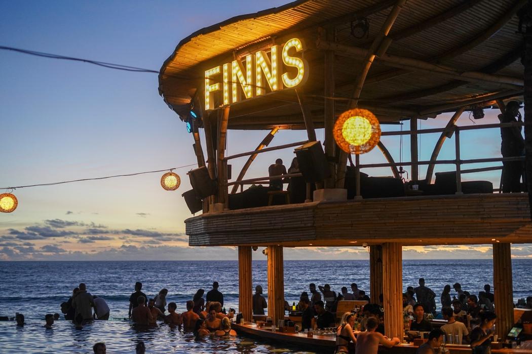 Image 2 from Finns Beach Club's image gallery'